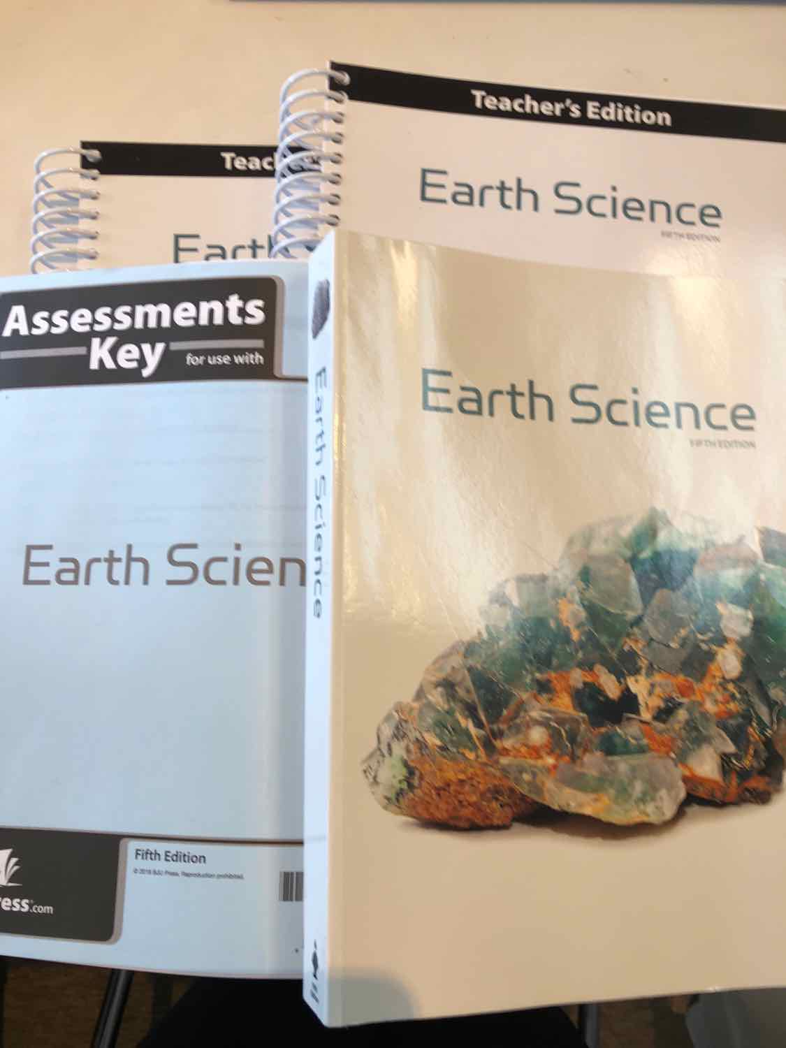 BJU Earth Science 5th edition (Set of 4)