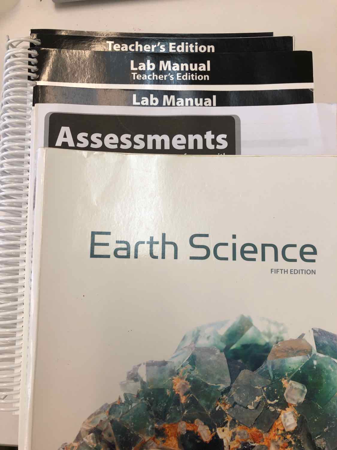 BJU Earth Science 5th Edition Text, Teacher, Lab Manual and Teacher, Assessments