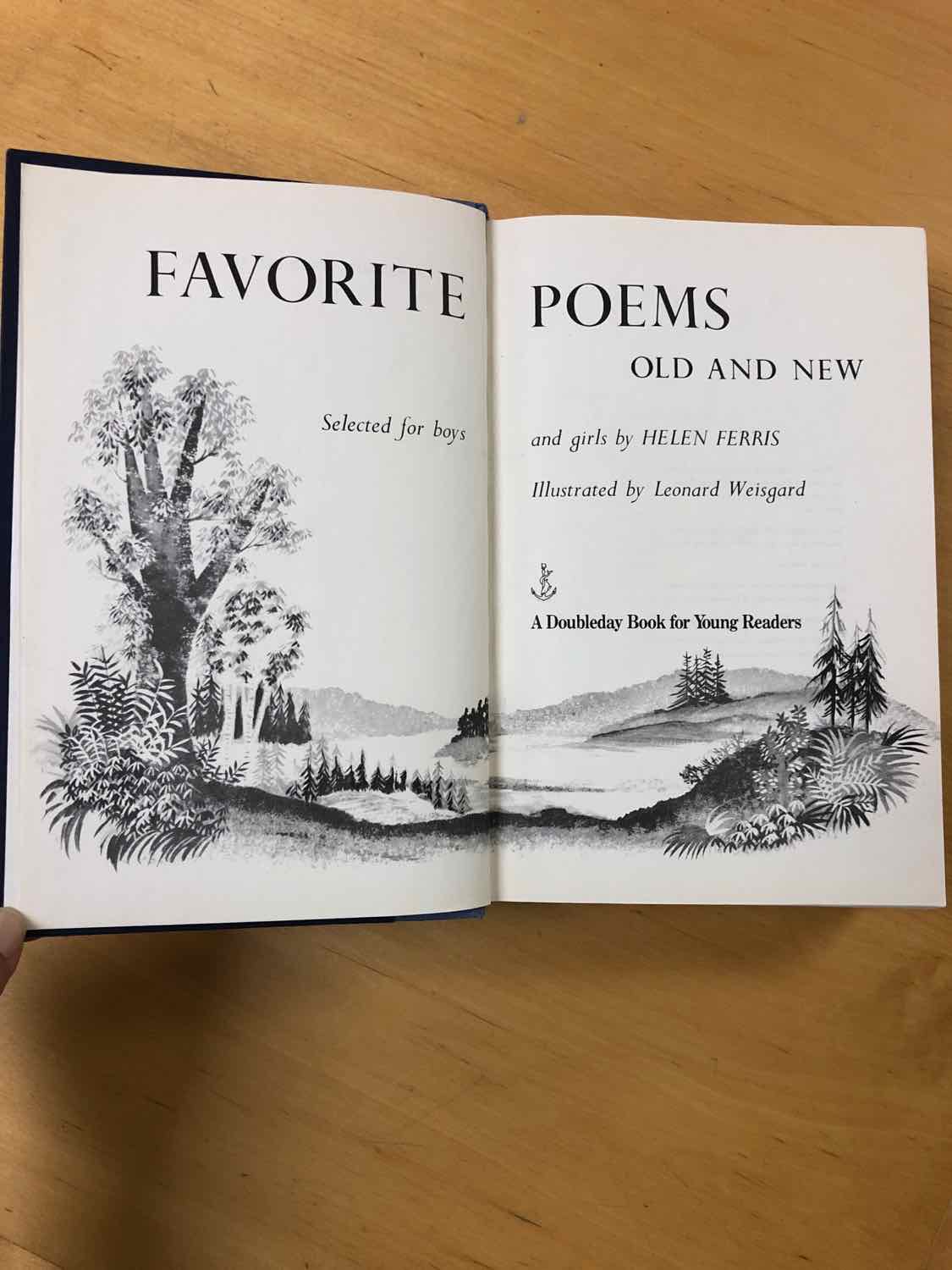 Favorite Poems Old and New (HC)